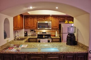 Condo, 2 Bedrooms | Private kitchen