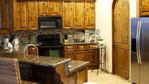 Condo, 2 Bedrooms | Private kitchen