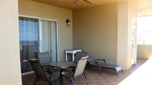 Condo, 2 Bedrooms | Exterior