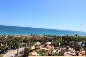 Condo, 2 habitaciones | Vista a la playa o el mar