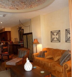 Apartment, 1 Schlafzimmer | Wohnbereich | Fernseher, DVD-Player