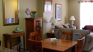 Condo, 1 habitación | Servicio a la habitación