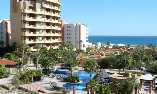 Condo, 2 chambres | Piscine | Piscine extérieure