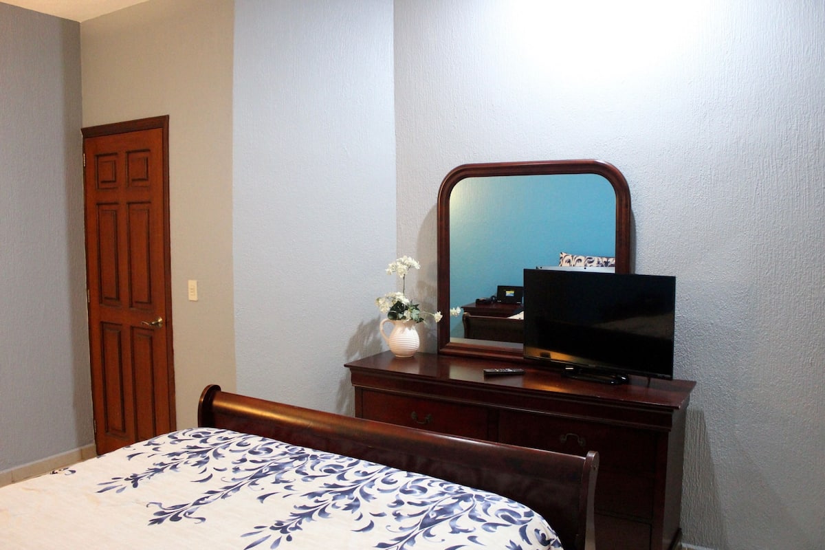 Apartment, 1 Schlafzimmer, Meerblick | Bügeleisen/Bügelbrett, kostenloses WLAN, Bettwäsche