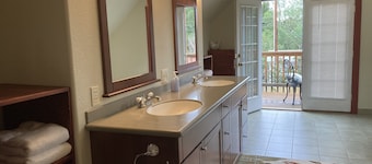 Fantastic home in the heart of Cody Wyoming