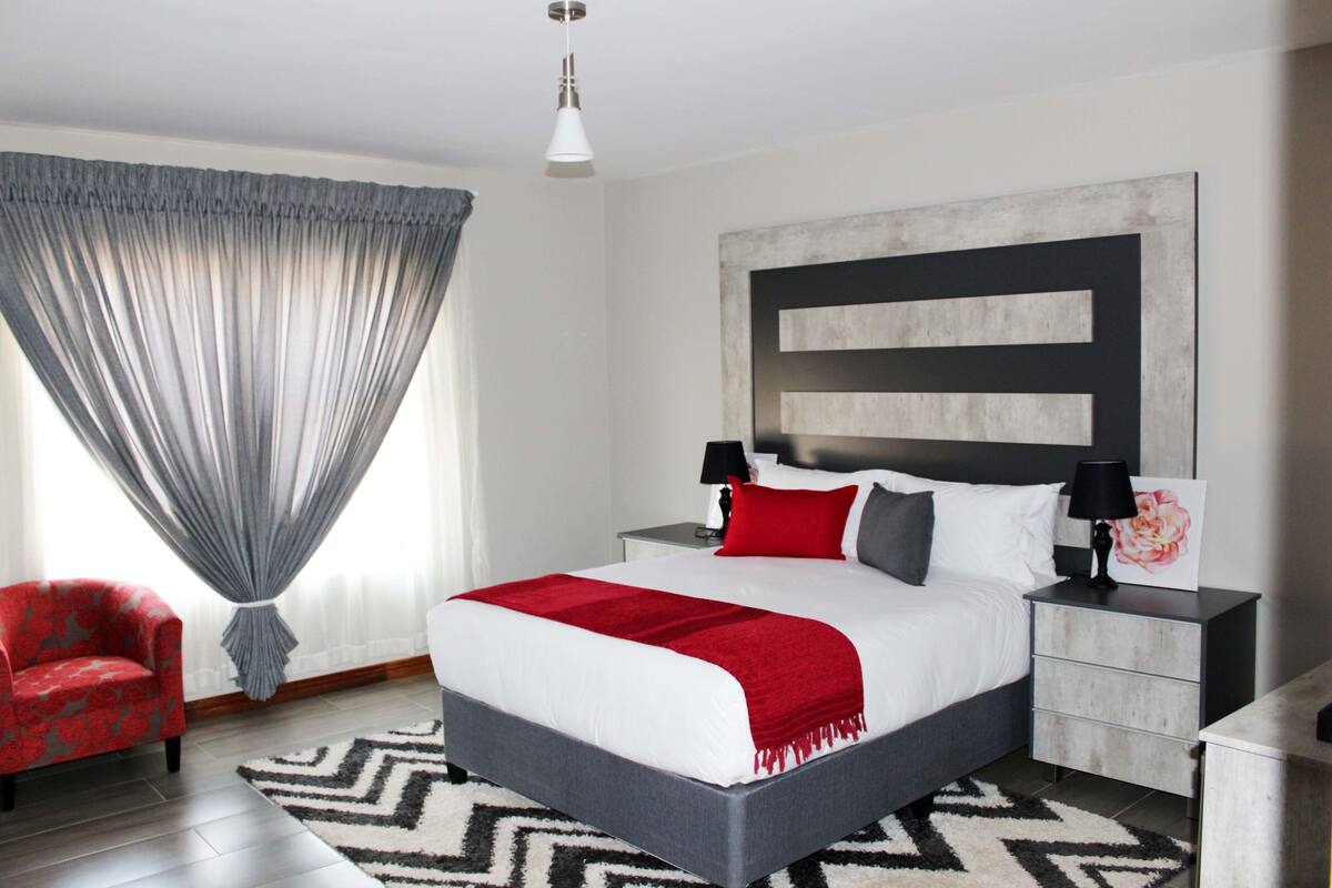 Egyptian cotton sheets, premium bedding, memory foam beds, minibar