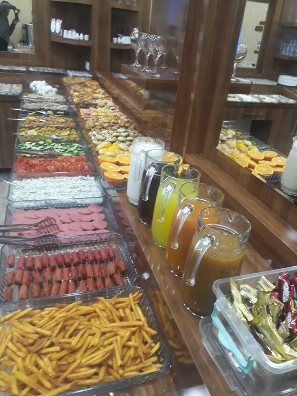 Petit déjeuner buffet compris tous les jours