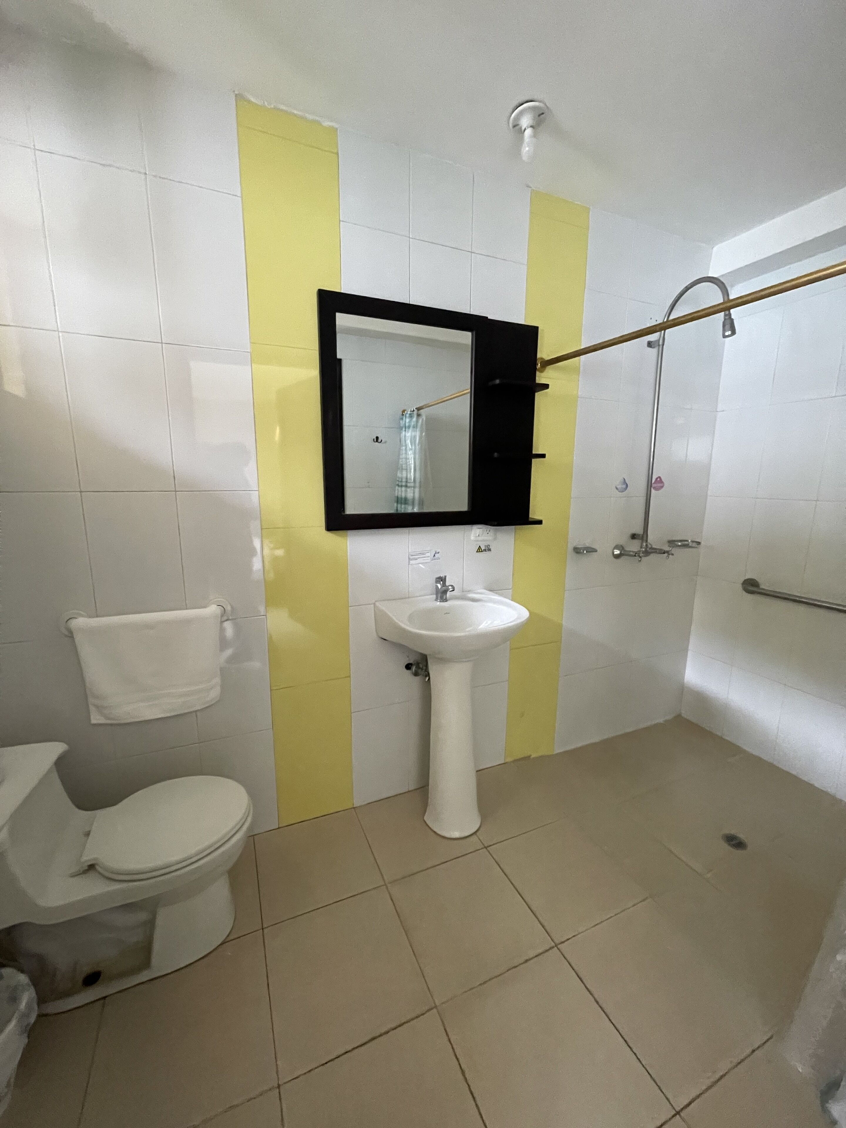 basic double room, 1 queen bed, accessible | bathroom | shower, rainfall showerhead, free toiletries, hair dryer