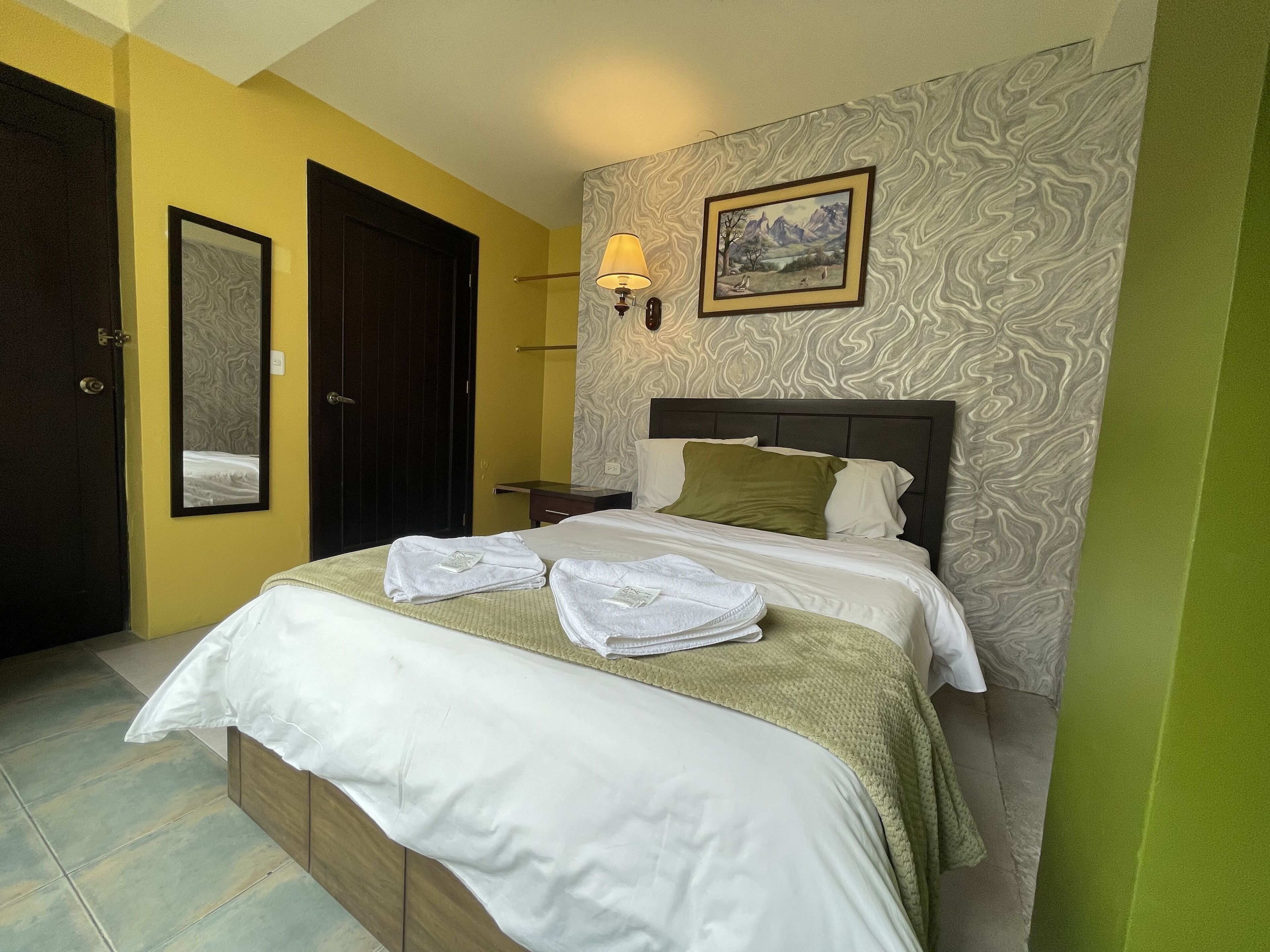 basic double room, 1 queen bed, accessible | iron/ironing board, free wifi, bed sheets