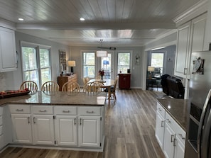 Dining - Newly Updated Spacious Home on Quiet Deep Water Cove with Amazing Views! (Sparta)