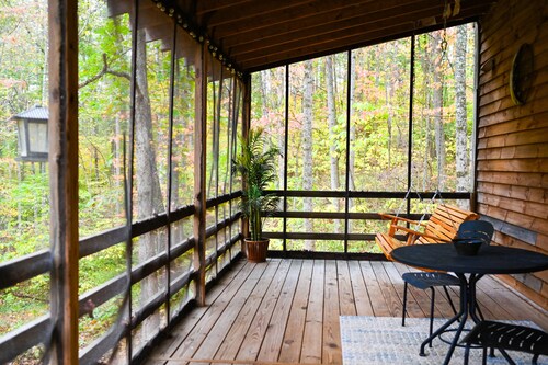 Cozy Cabana on eristäytynyt vielä lähellä paikallisia nähtävyyksiä