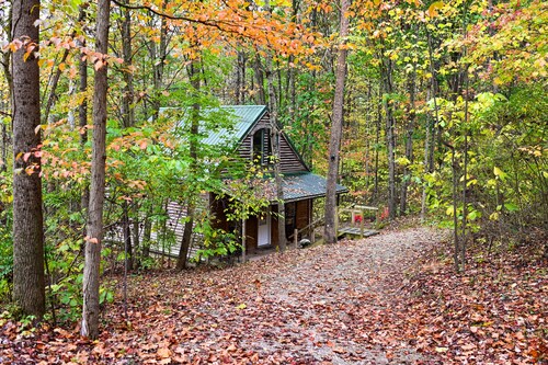 Cozy Cabana is secluded yet close to local attractions
