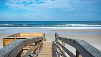 Beach nearby, beach towels