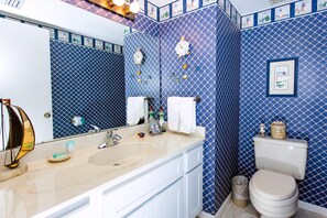 Doccia, asciugacapelli, asciugamani