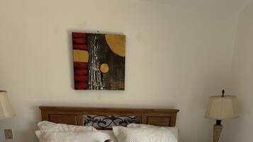 Comfort Condo, 2 Bedrooms, Ocean View | 2 bedrooms, premium bedding, down comforters, individually furnished