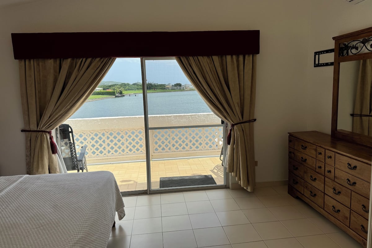 Condo conforto, 2 quartos, vista para o oceano | 2 quartos, roupas de cama premium, edredons de pluma