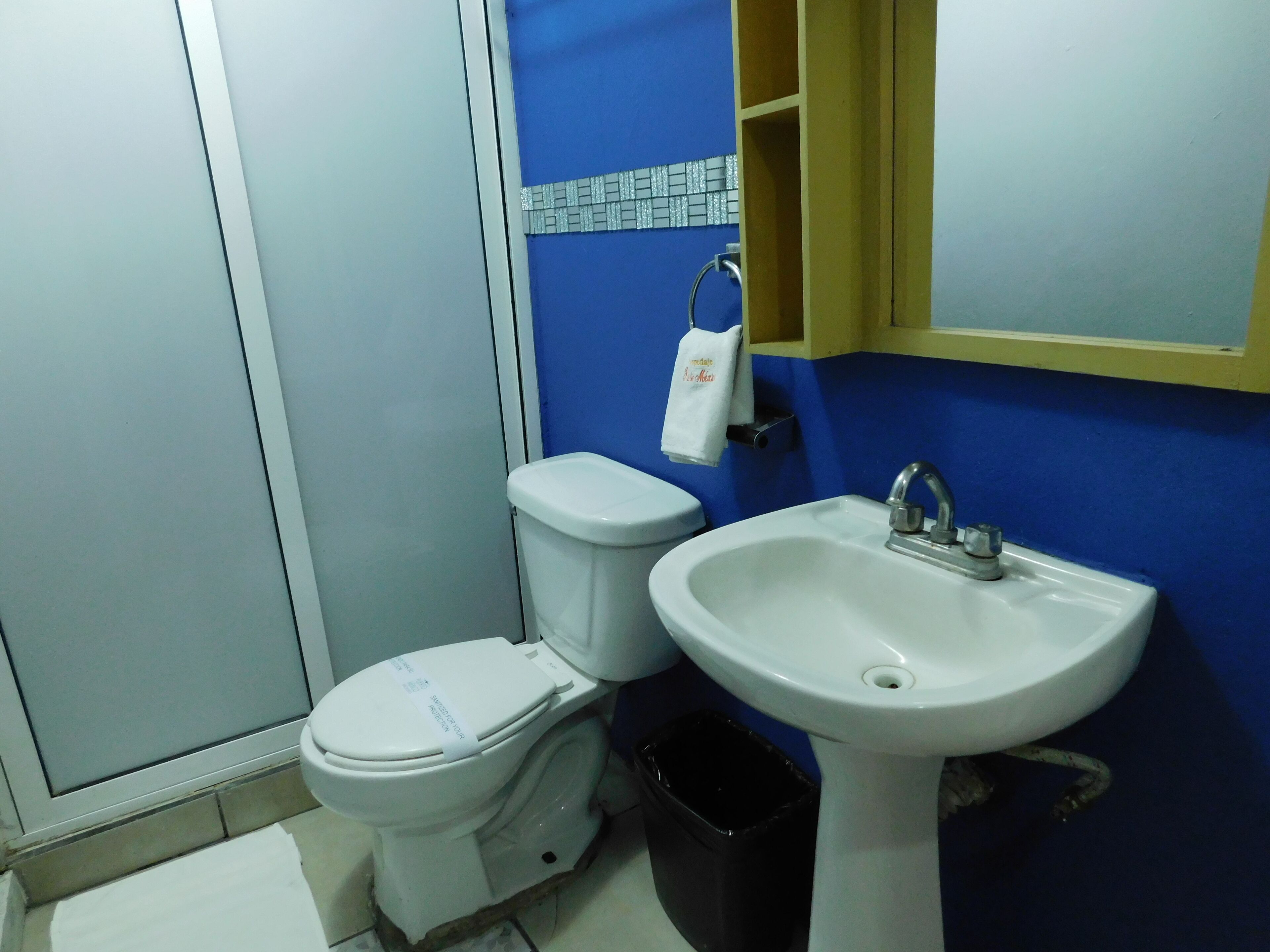 shower, towels, soap, shampoo