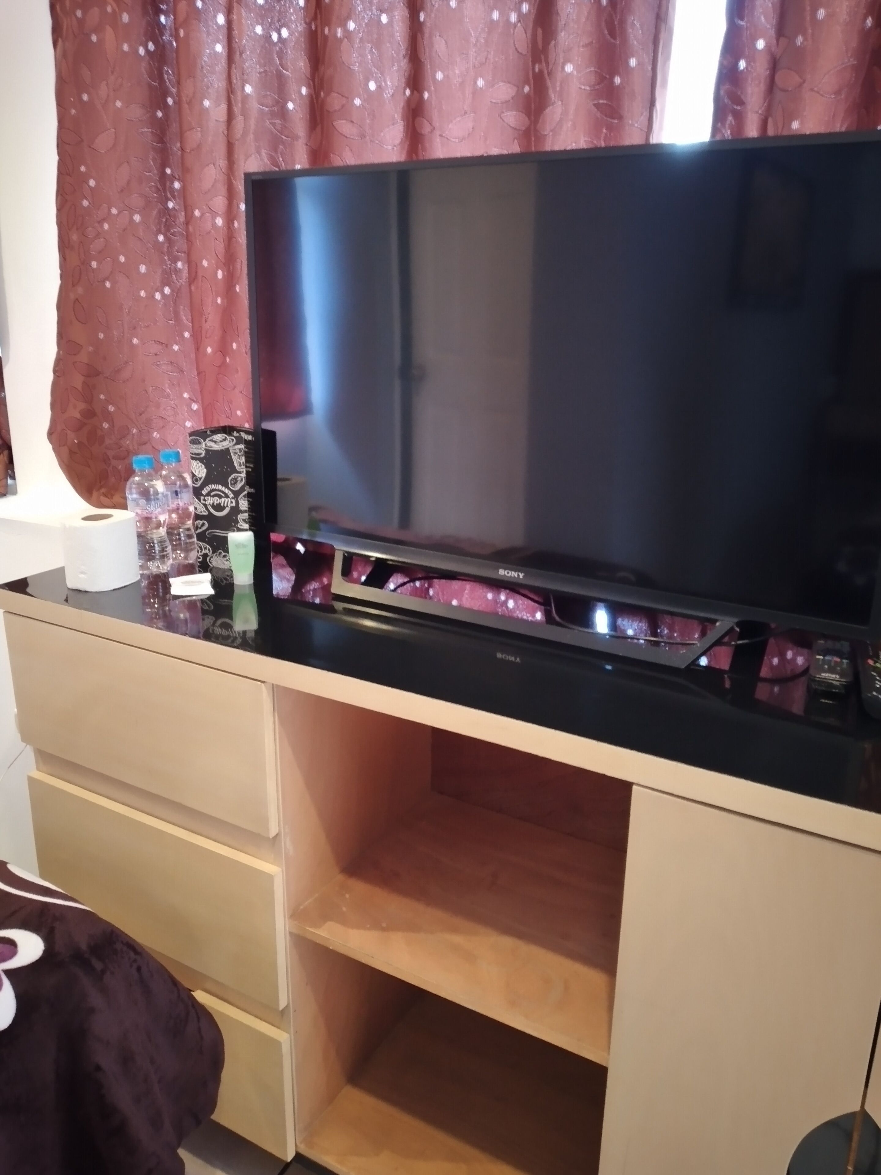 triple room | blackout curtains, iron/ironing board, free wifi, bed sheets