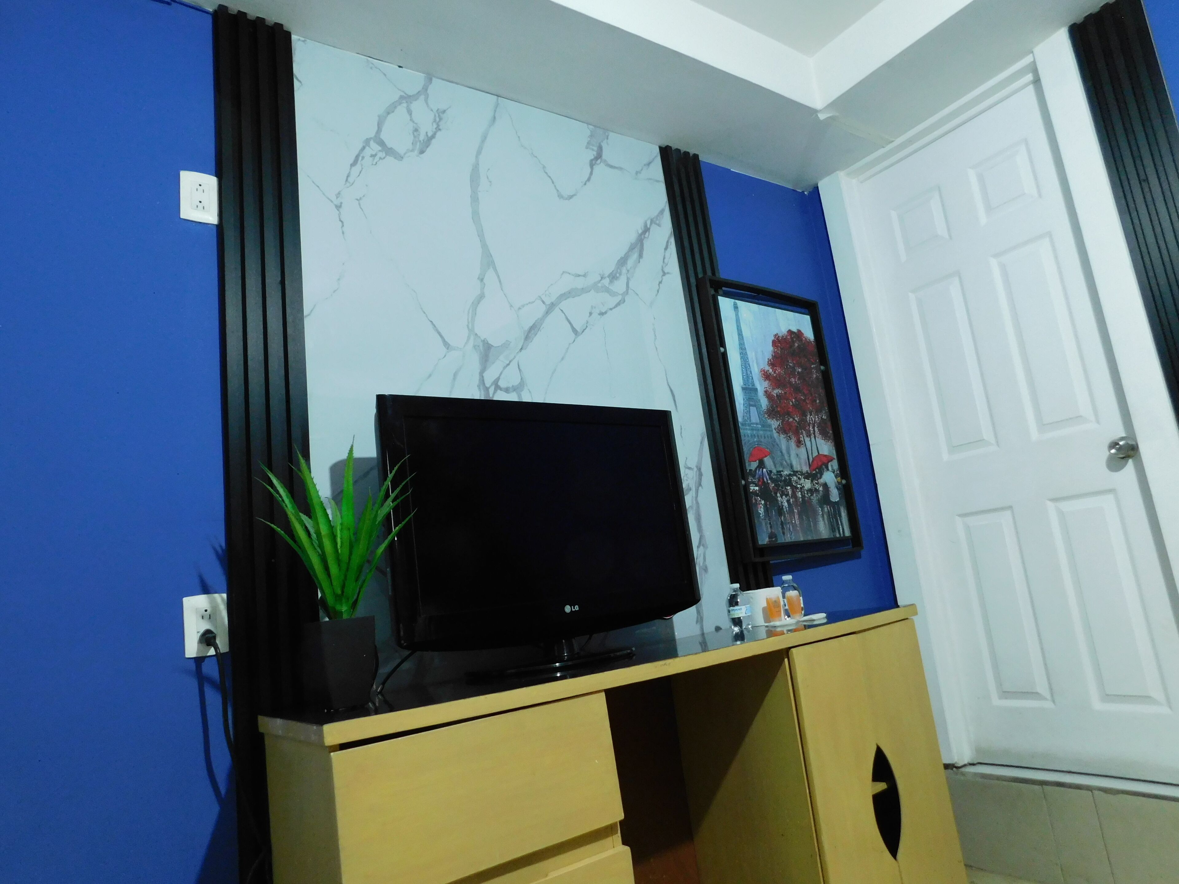 Chambre Double | Rideaux occultants, fer et planche à repasser, Wi-Fi gratuit