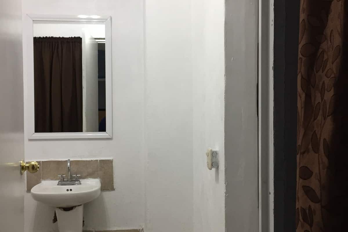 shower, towels, soap, shampoo