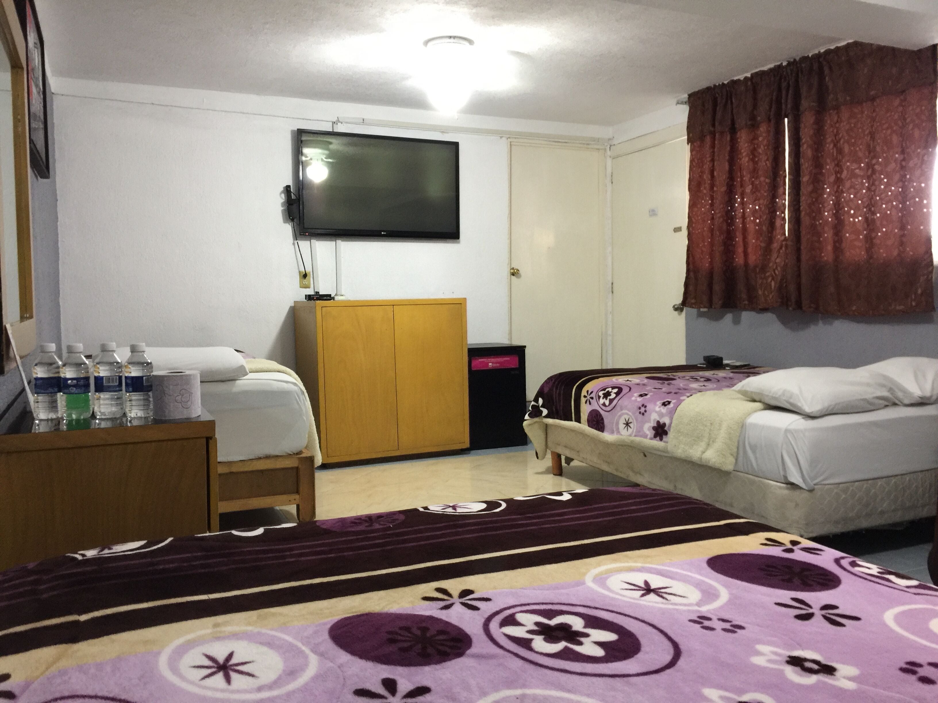 family room (7) | blackout curtains, iron/ironing board, free wifi, bed sheets