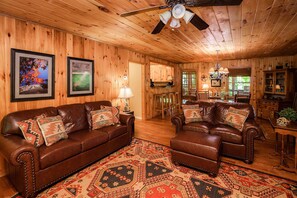 TV, fireplace, DVD player, books - Private charming Mountainside Cabin near The Pisgah National Forest.  (Pisgah Forest)
