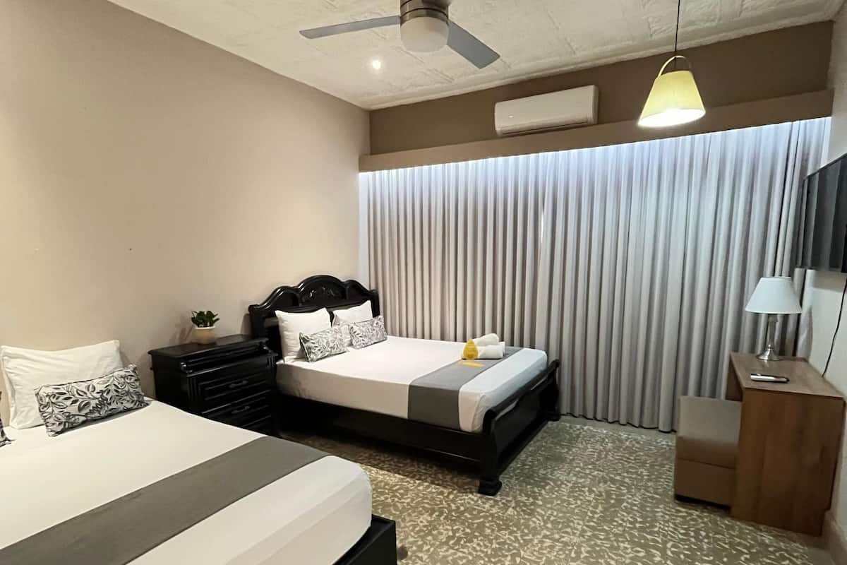 Superior Quadruple Room, 2 Double Beds, Air conditioning