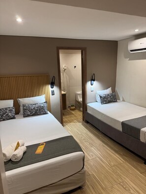 高级三人房, 多张床 | 空调