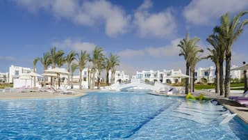5 outdoor pools, pool umbrellas, pool loungers