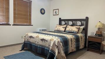 2 bedrooms, desk, free WiFi, bed sheets