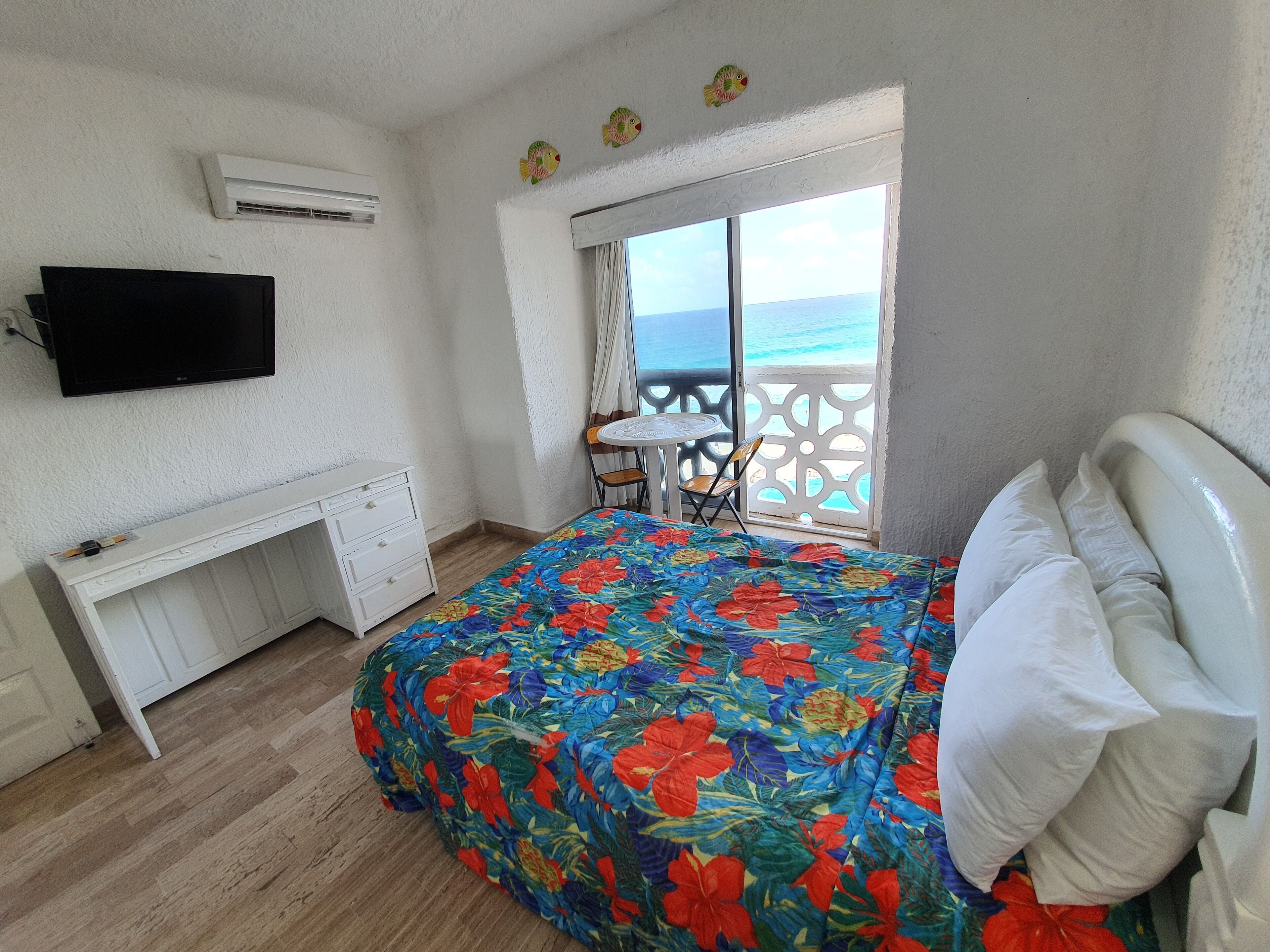 Standard Studio, 2 Double Beds, Non Smoking, Sea Facing | Down comforters, iron/ironing board, free WiFi, bed sheets