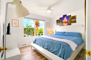 8 bedrooms, desk, iron/ironing board, travel cot