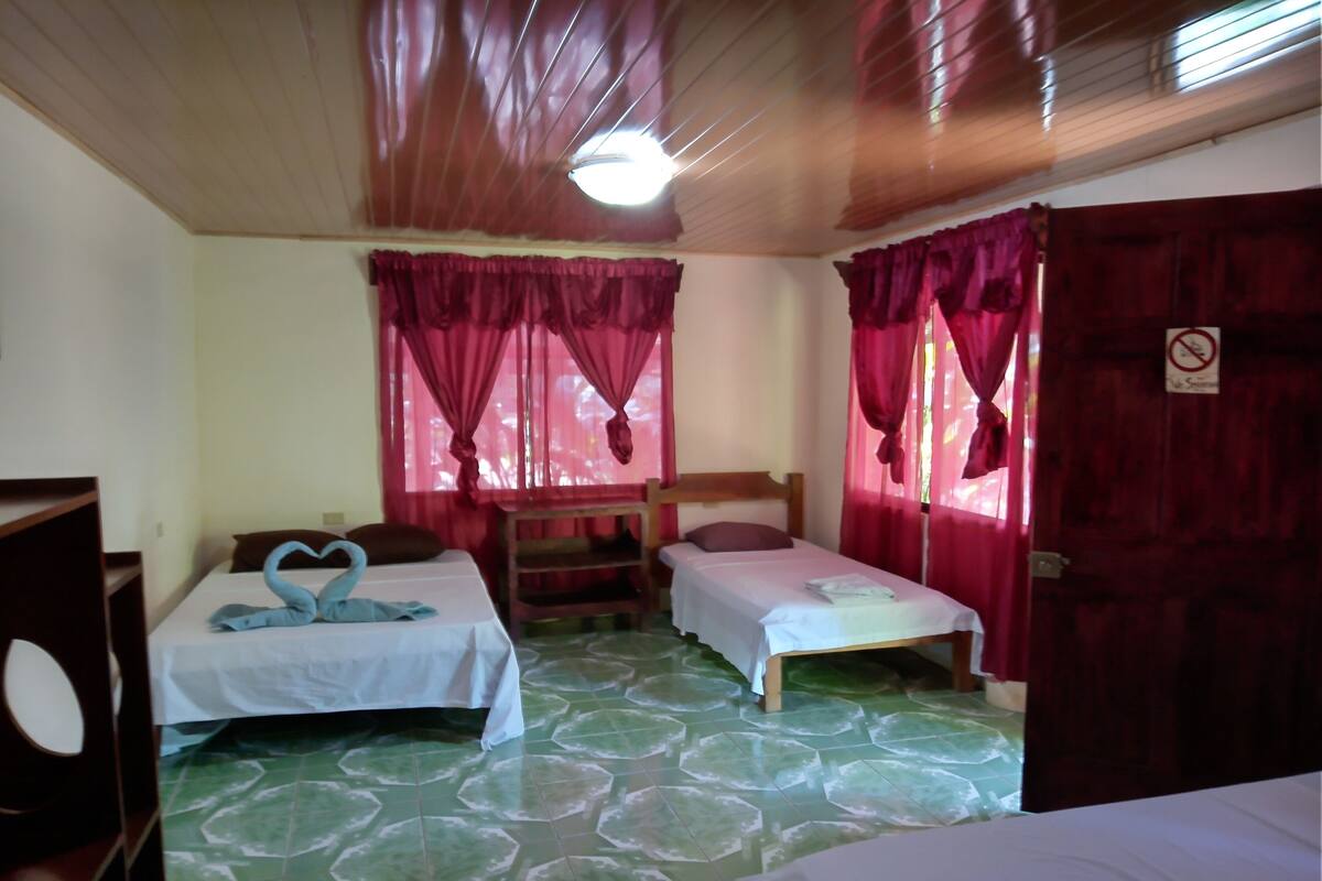 Free WiFi, bed sheets