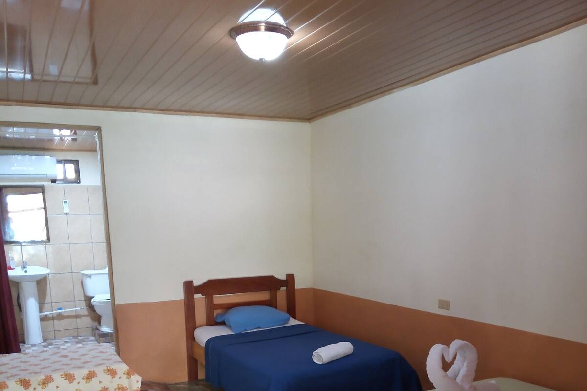 Free WiFi, bed sheets