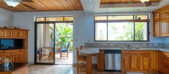 Private Garden, Walk Out to Community Pool, Beautiful 1 Bedroom 1 Bath Condo