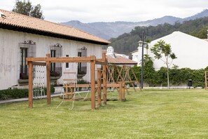 Children’s play area – outdoor - Hotel Casa Vilaflor (Antigua Guatemala)