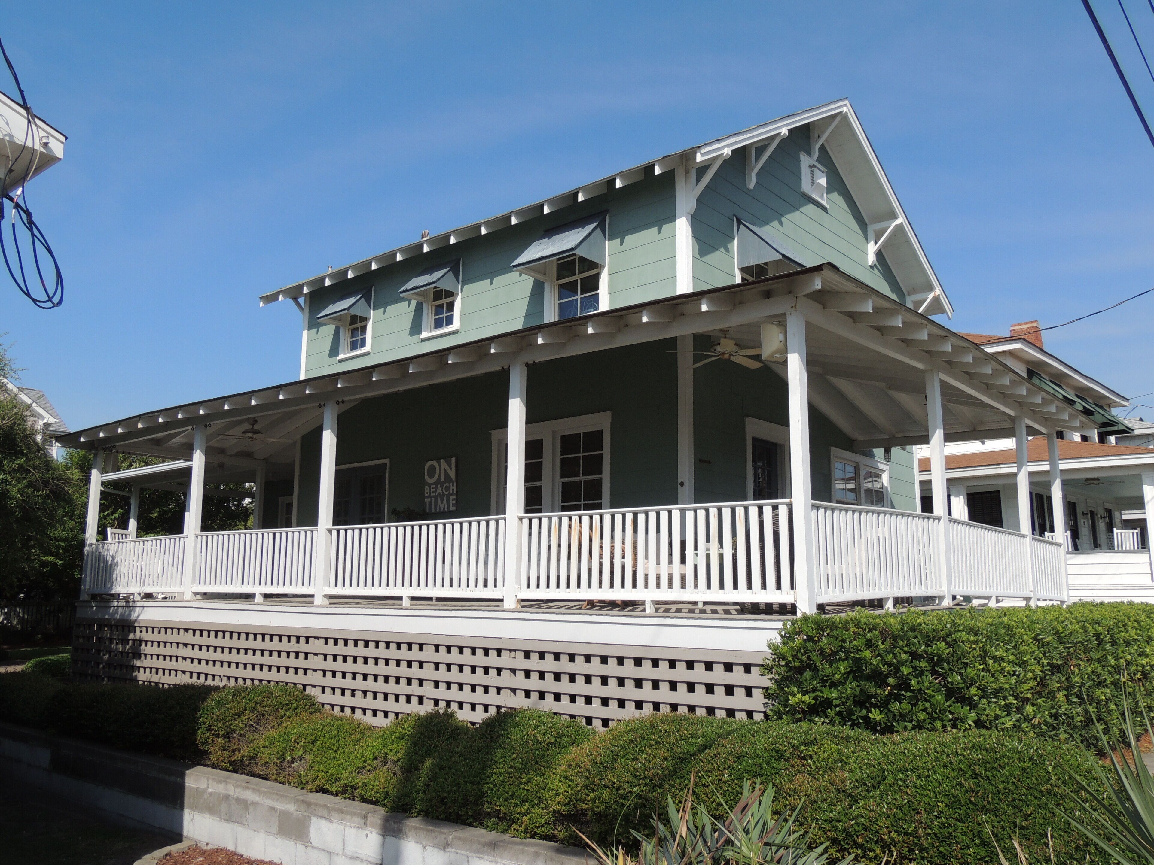 Classic Wrightsville Beach Cottage in incredible location