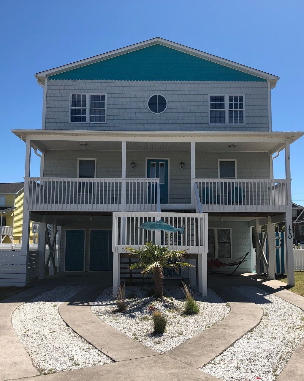 Luxury Beach Home with Amazing 360° Roof Top View!