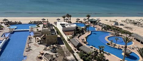 Piscine extérieure, piscine chauffée