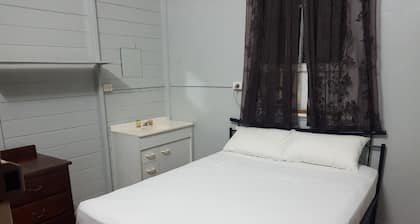 Commercial Hotel Home Hill