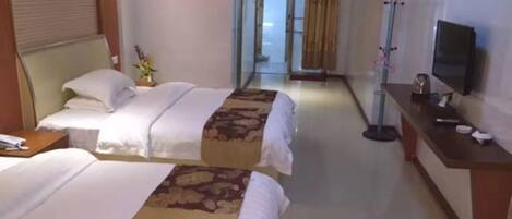 Deluxe Twin Room | Desk, blackout curtains, free WiFi