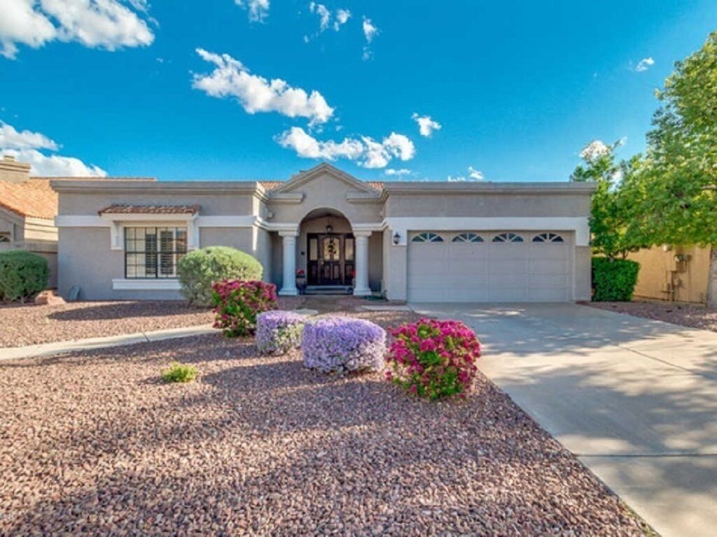 Ahwatukee Gem in quiet Cul-de-sac w/ heated pool