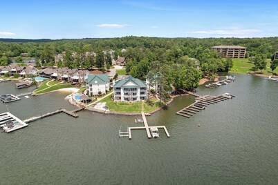 Lakefront Walkout Condo in StillWaters – Stunning Views & Prime Location!