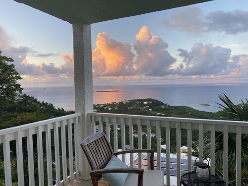 Gorgeous Ocean Views; Near 3 Beaches; Pet-Friendly; Free Wifi, Parking, Laundry