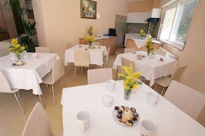 Petit déjeuner buffet compris tous les jours