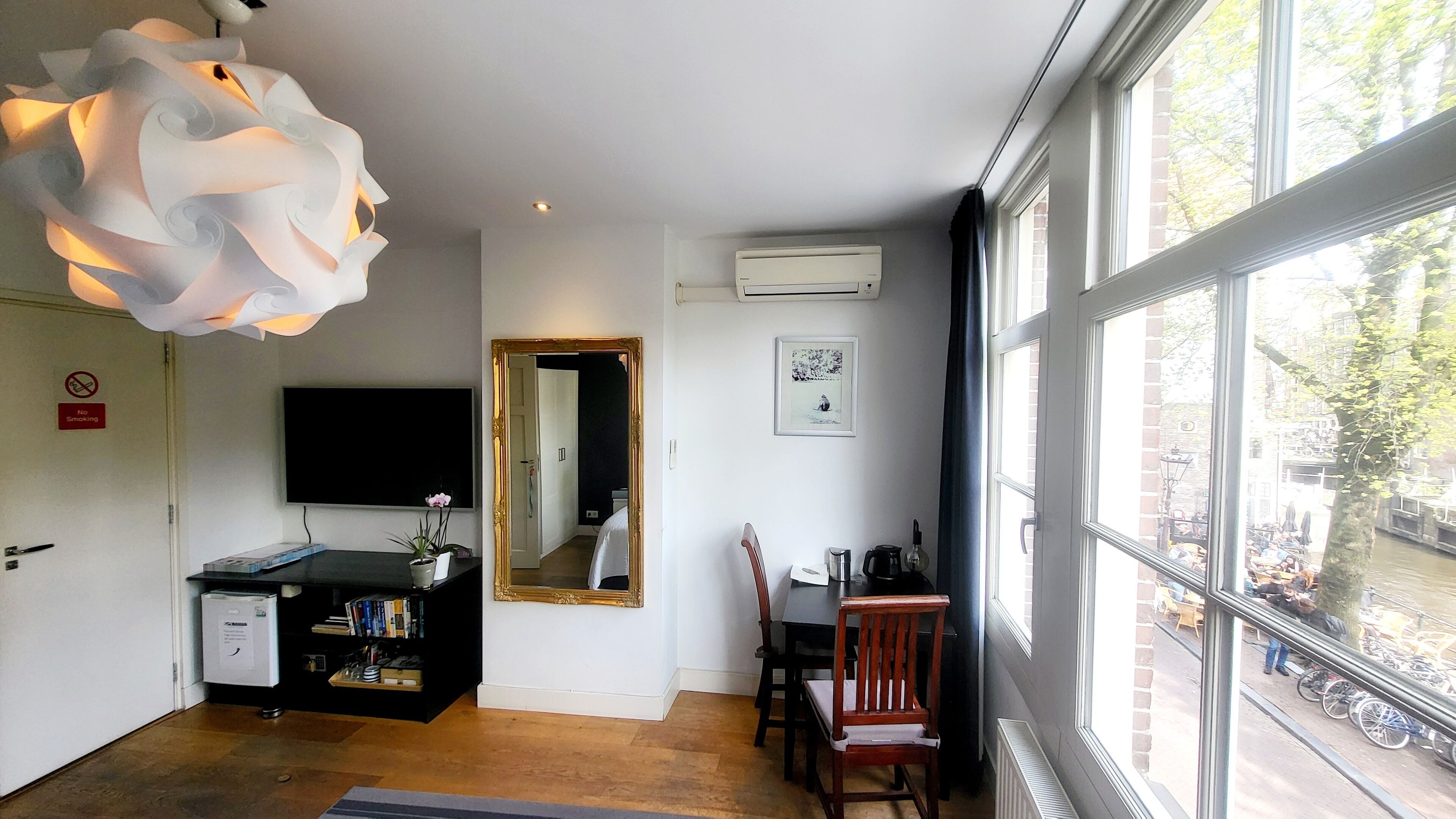 Photo - Velvetamsterdam