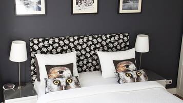 Deluxe Double Room, 1 King Bed, Canal View | In-room safe, individually decorated, desk, blackout drapes