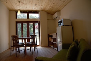 Double Room with Loft Bed and Kitchen Non Smoking | Free WiFi, bed sheets - Mountain Home Lodge in Deer Park (Nara)