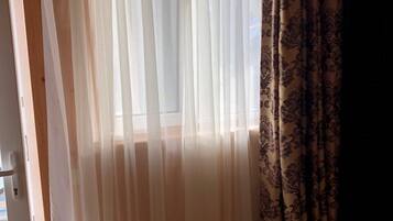 In-room safe, individually decorated, desk, blackout drapes