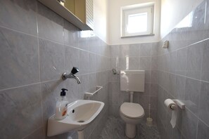 Apartment, 3 Schlafzimmer | Badezimmer | Bidet, Handtücher, Seife, Toilettenpapier